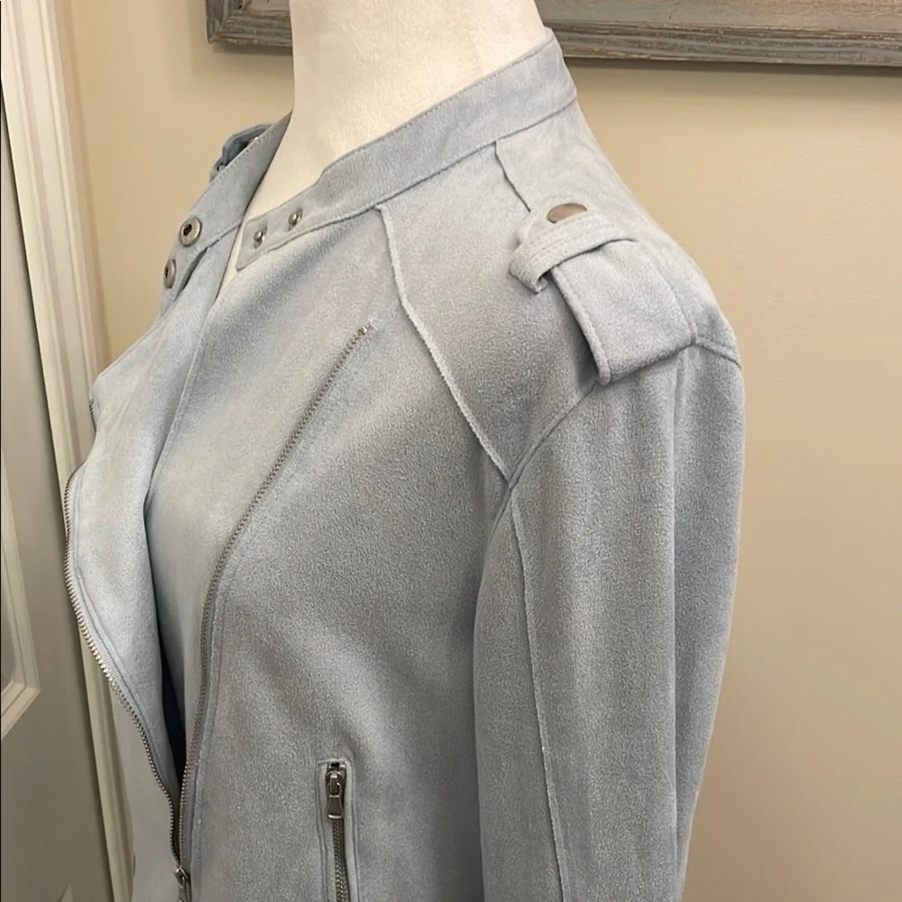 BLANK NYC Blue Suede Moto Jacket with Asymmetrical Design and Lapels. - Picture 8 of 14